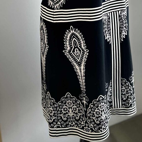 Joseph Ribkoff Black & White Medallion Print Graphic Stretch Jersey Dress – US S - Picture 3 of 14